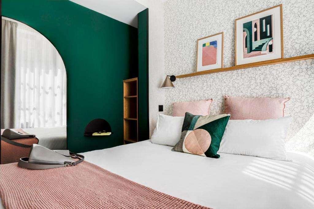 Republik Hotel 3*
